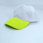 Gorro de Gabardina con visera amarillo fluo